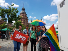 SPD Aschaffenburg mit Freunden beim CSD